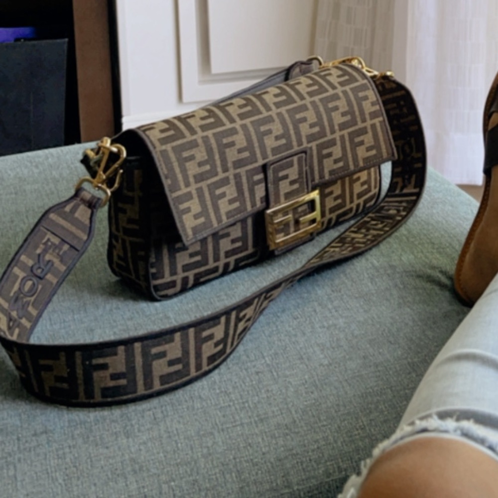✨ SOLD ⚡️ Fendi Baguette Medium Jacquard Print Fabric shoulder bag